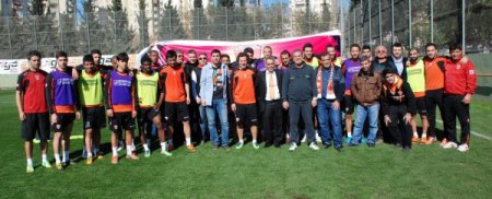 Taraftarlardan sevgililer günü ziyareti