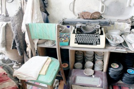 Tarih kokan raflar antika meraklılarını bekliyor