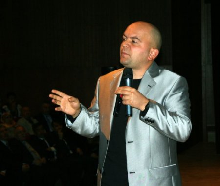 Tarihçi Yazar Uğurluel: Osmanlı Günümüzde Dizilerde Çarpıtılıyor
