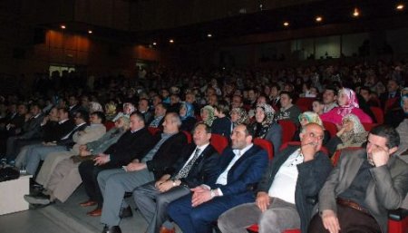Tarihçi Yazar Uğurluel: Osmanlı Tarihi İle İlgili 'kösem Sultan', 'ikinci Murat' Gibi Eserler, Osmanlı'nın Yapısıyla Bağdaşmamaktadır