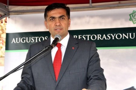 Tarihi Augustus Oteli Restore Ediliyor
