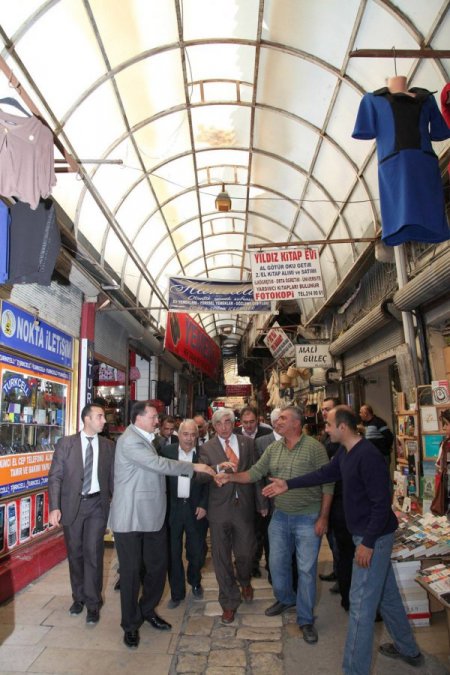 Tarihi çarşıda cephe iyileştirme projesi başlatıldı