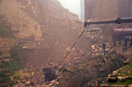 Tarihi Gaziantep Kalesi, yağmura dayanamadı çöktü