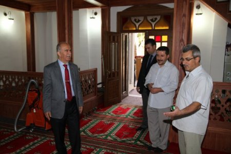 Tarihi Hamza Bey Camii, bayram namazında ibadete açılıyor