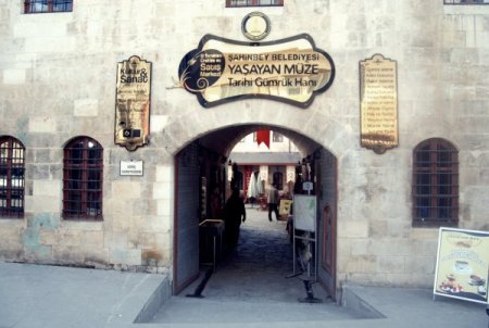 Tarihi han onarıldı; geleneksel el sanatları yeniden hayat buldu (ÖZEL)