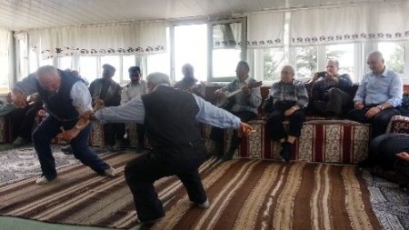 Tarihi Herfene geleneği Orhaneli'nde devam ediyor