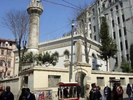 Tarihi Hüseyin Ağa Camii Yenileniyor