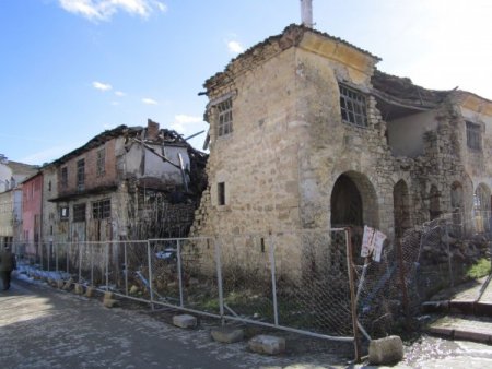 Tarihi Taş Han restore edilecek