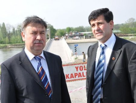 Tarihi Tunca Köprüsü Trafiğe Kapatıldı