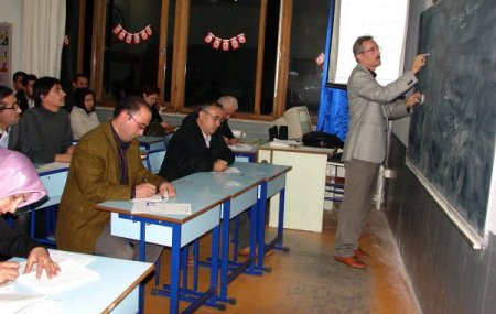 Tarihini merak eden binlerce kişi Osmanlıca öğreniyor (Özel)