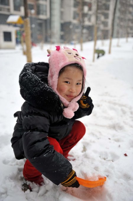 Tarihinin Kuraklığını Yaşayan Pekin’e Nihayet Kar Yağdı