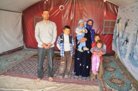 Tarım alanlarında çalışmak üzere Yozgat'a gelen işçiler çadırlarına yerleşti