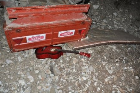 Tarım aracı çukura düştü: 9 yaralı