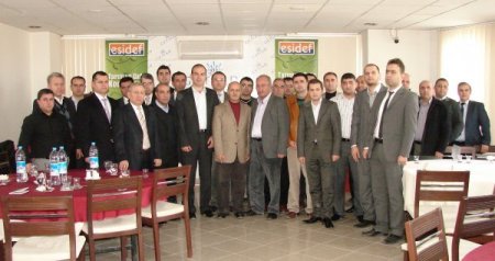 "tarım Bakanı Değişmeli, Bürokratları Makam Peşinde, Üretici Küçümseniyor"