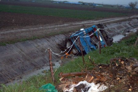 Tarım işçilerini taşıyan minibüs devrildi: 30 yaralı