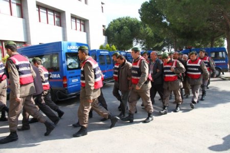 Tarım Kredi Kooperatifi'nde Yolsuzluk Yaptığı İddia Edilen 3 Kişi Tutuklandı