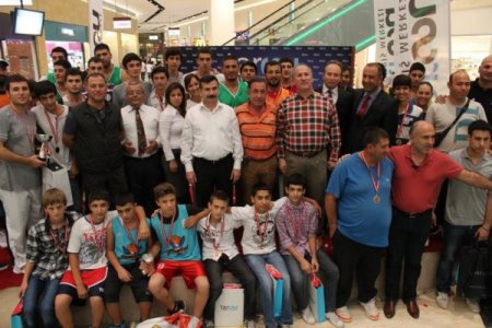 Tarsu'da Streetball Cumhuriyet Kupası heyecanı yaşandı