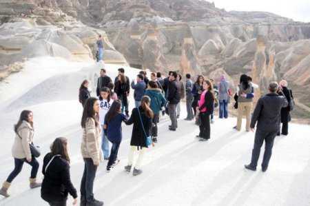 Tarsuslu öğrenciler Kapadokya’yı gezdi
