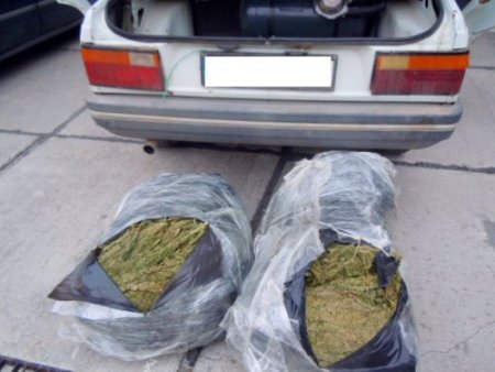 Tarsus’ta 40 kilo esrar ele geçirildi