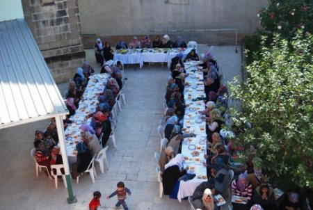 Tarsus’ta aşure buluşması