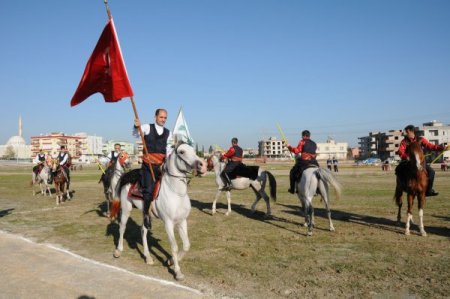Tarsus'ta cirit gösterileri yoğun ilgi gördü