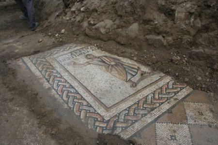Tarsus'ta erken Roma dönemine ait insan mozaiği bulundu