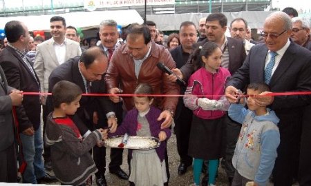 Tarsus’ta fakir öğrenciler için kermes düzenlendi