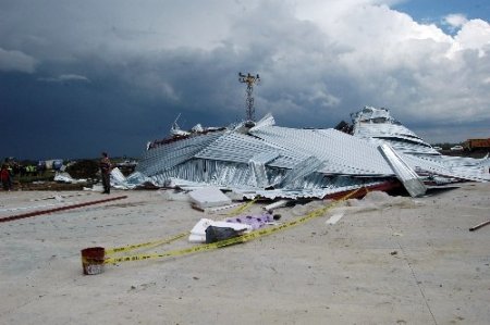 Tarsus’ta hortum: 1 ölü 14 yaralı