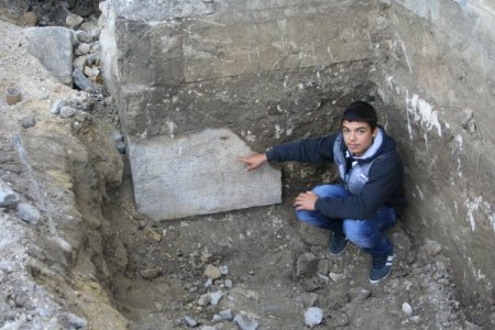 Tarsus’ta medrese restorasyonunda Roma dönemine ait kitabe bulundu