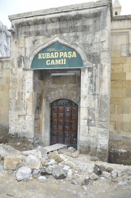 Tarsus’ta medrese restorasyonunda Roma dönemine ait kitabe bulundu