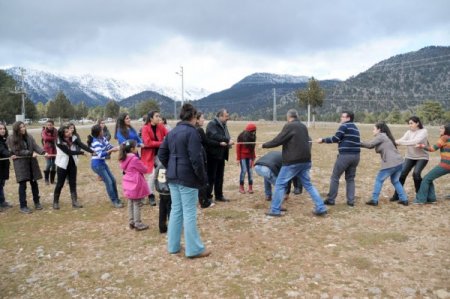 Tarsus’ta öğrencilere terör konferansı