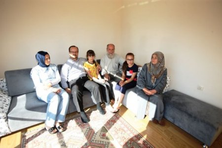 Tartışılan Doğanbey konutları sakinleri evlerine taşınmaya başladı