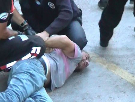 Tartışma kavgaya dönüştü, bir kişi bacağından yaralandı