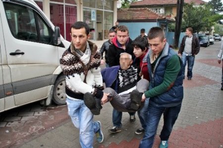 Tartıştığı genç tarafından bıçaklandı