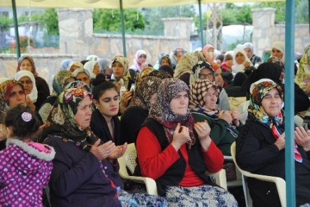 Taşağıl'da, hafız yetiştirecek Kur'an kursu hizmete açıldı