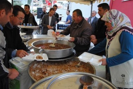 Taşağıl'da, hafız yetiştirecek Kur'an kursu hizmete açıldı
