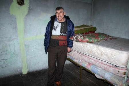 Taşçılı Köyü Sakinleri, 5 Kişilik Aile İçin Ev Yaptırdı