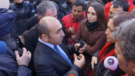 Taşeron sağlık çalışanları bakanlık önünde sendika üyeliği istedi