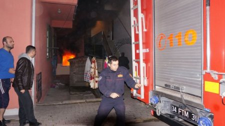 Taşındığı gün evi yandı