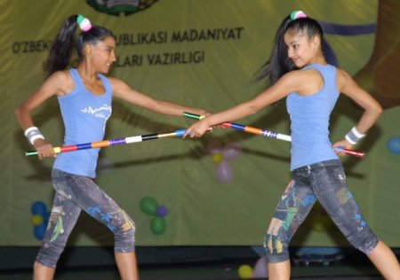 Taşkent’teki Çocuk Jimnastik Turnuvası Renkli Görüntülere Sahne Oldu