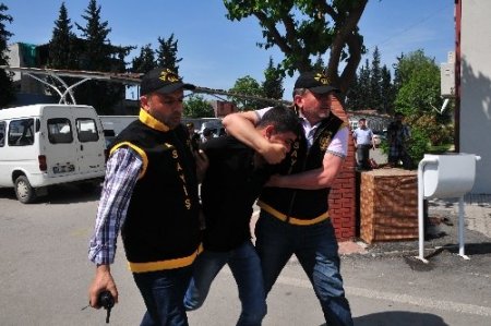 Taşlı soygundan serbest kalınca, silahla kuyumcu soydular