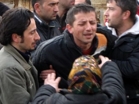 Taşova'daki Kazada Ölen 5 Kişiden 3'ü Toprağa Verildi