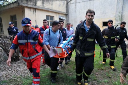 Tatbikatta itfaiye eri 5 metre yüksekten rögara düştü, ayak bileği kırıldı