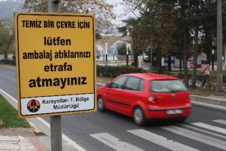 Tatilcilerden Geriye Yol Kenarlarındaki Çöpler Kaldı