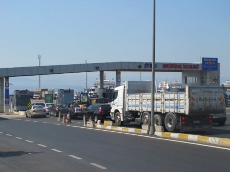 Tatilcilerin Trafik Çilesi Eskihisar'dan Başladı