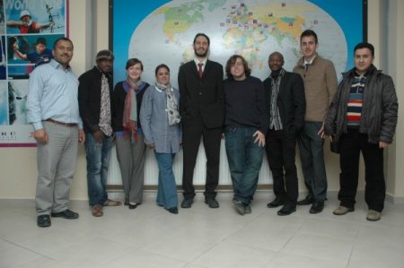 Tatilde İngilizceyi 6 Yabancı Öğretmenden Öğreniyorlar