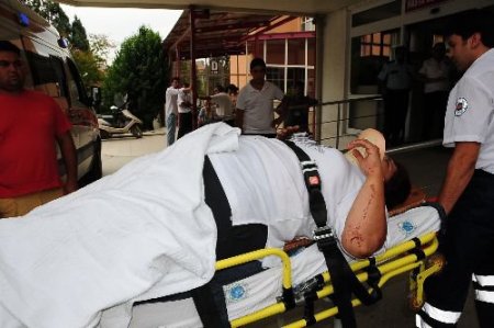 Tatilden Dönen Ailenin Bulunduğu Otomobil Uçuruma Yuvarlandı; 5 Yaralı