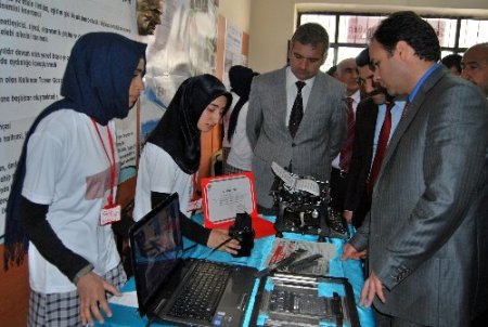 Tatvan Anadolu İHL öğrencilerinden bilim fuarı