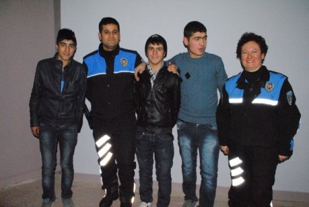 Tatvan Emniyet Müdürlüğü kursunda sertfika heyecanı