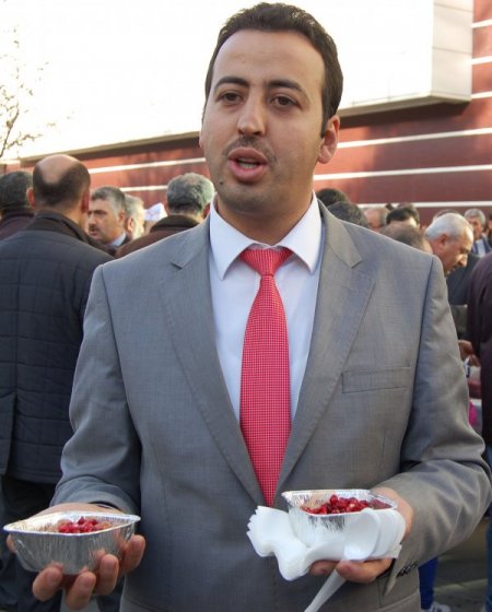 Tatvan’da 7 farklı noktada 7 bin kişiye aşure dağıtıldı